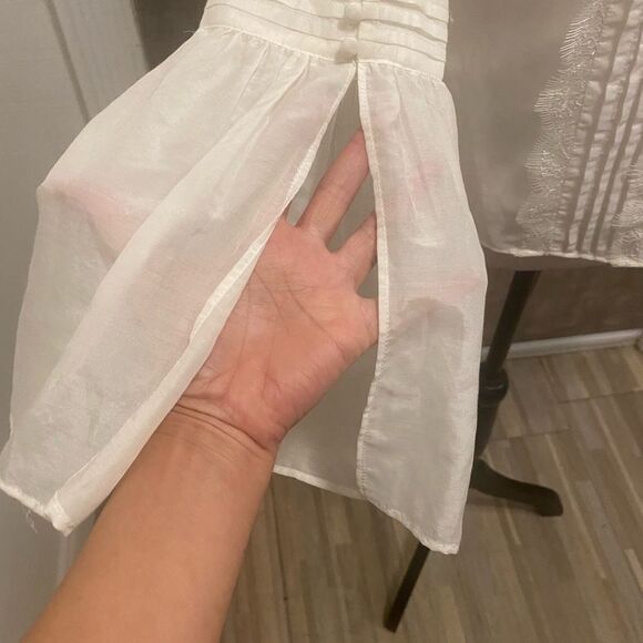 White House Black Market Celine Victorian blouse, size 6 - Picture 5 of 12